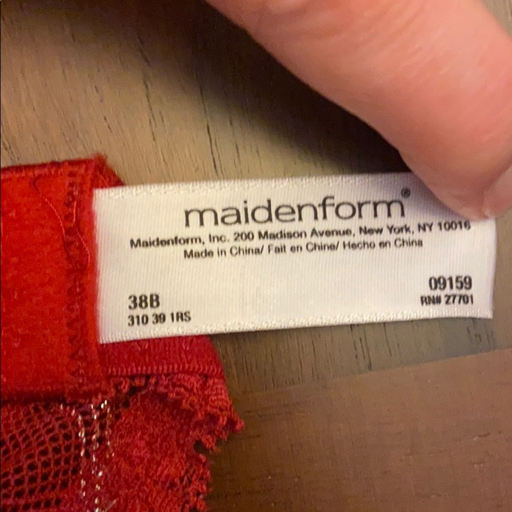 Red Bra Maidenform - Picture 9 of 10